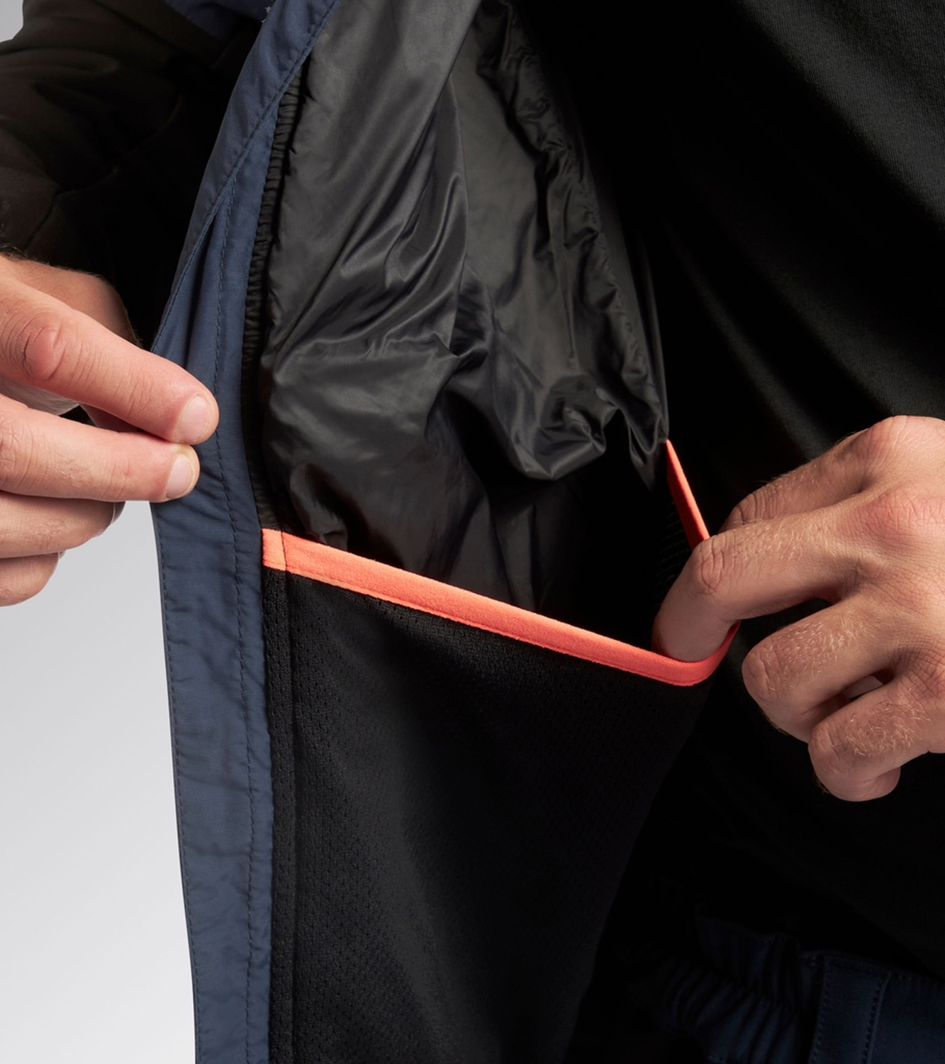 1818132XL DIADORA PADDED JACKET OSLO HYBRID CRNA 2XL