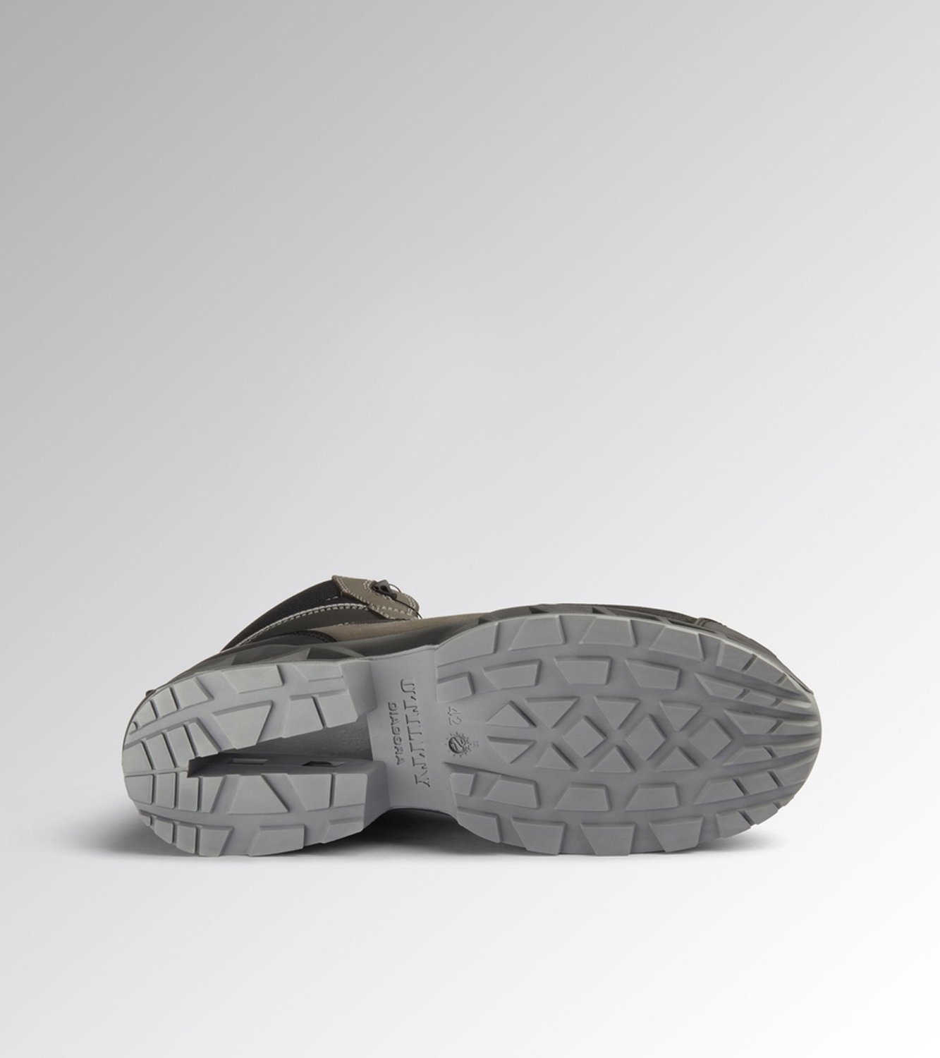 17989843 DIADORA SHARK STAB. IM LEAT MID S3 43 C/C