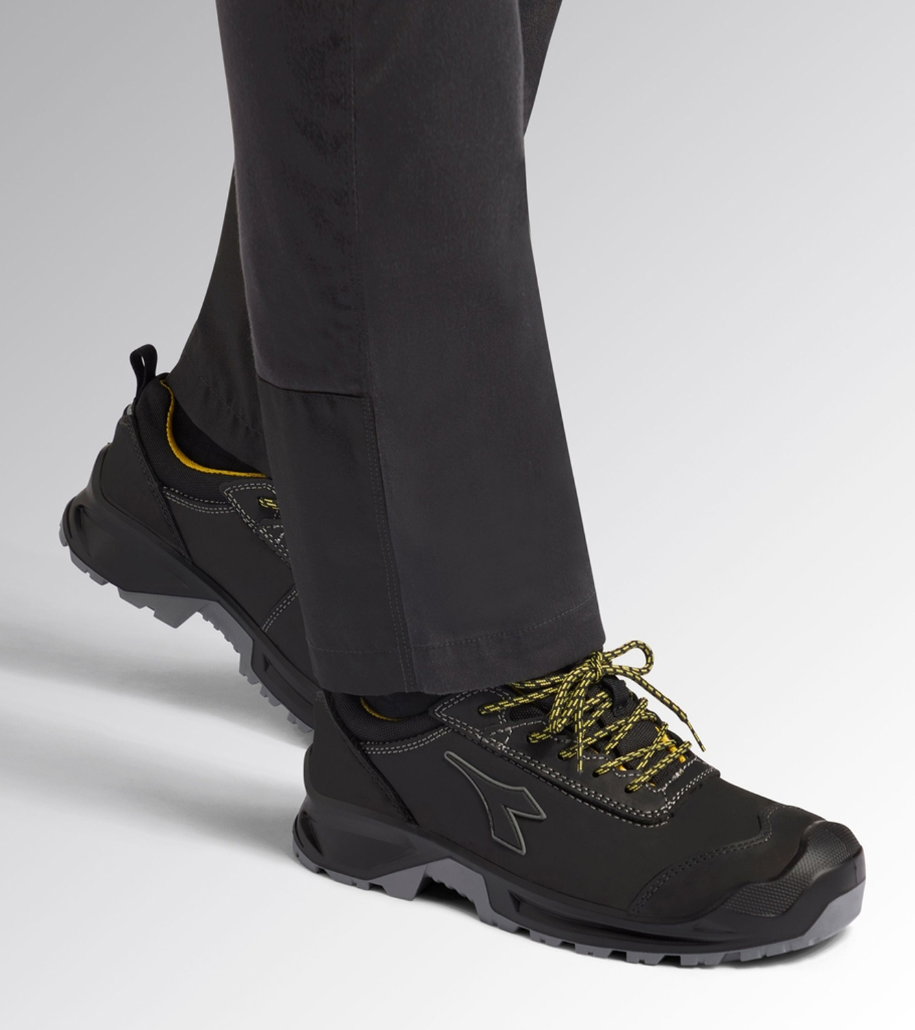 18116747 DIADORA BEAT DA2 TEXT LOW S1PS FO HRO SR 47 CRNE