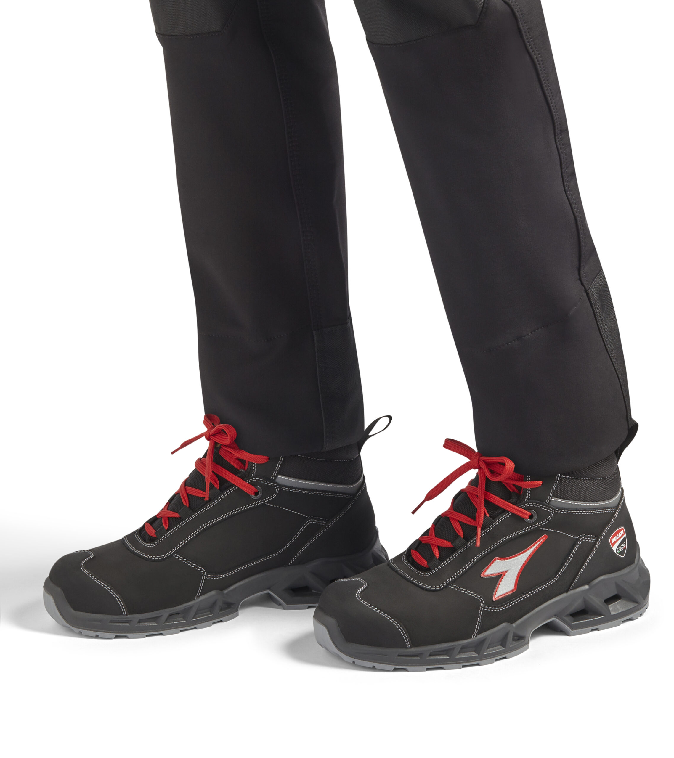 18122647 DIADORA SHARK ENGINE LOW S3S FO SR ESD 47