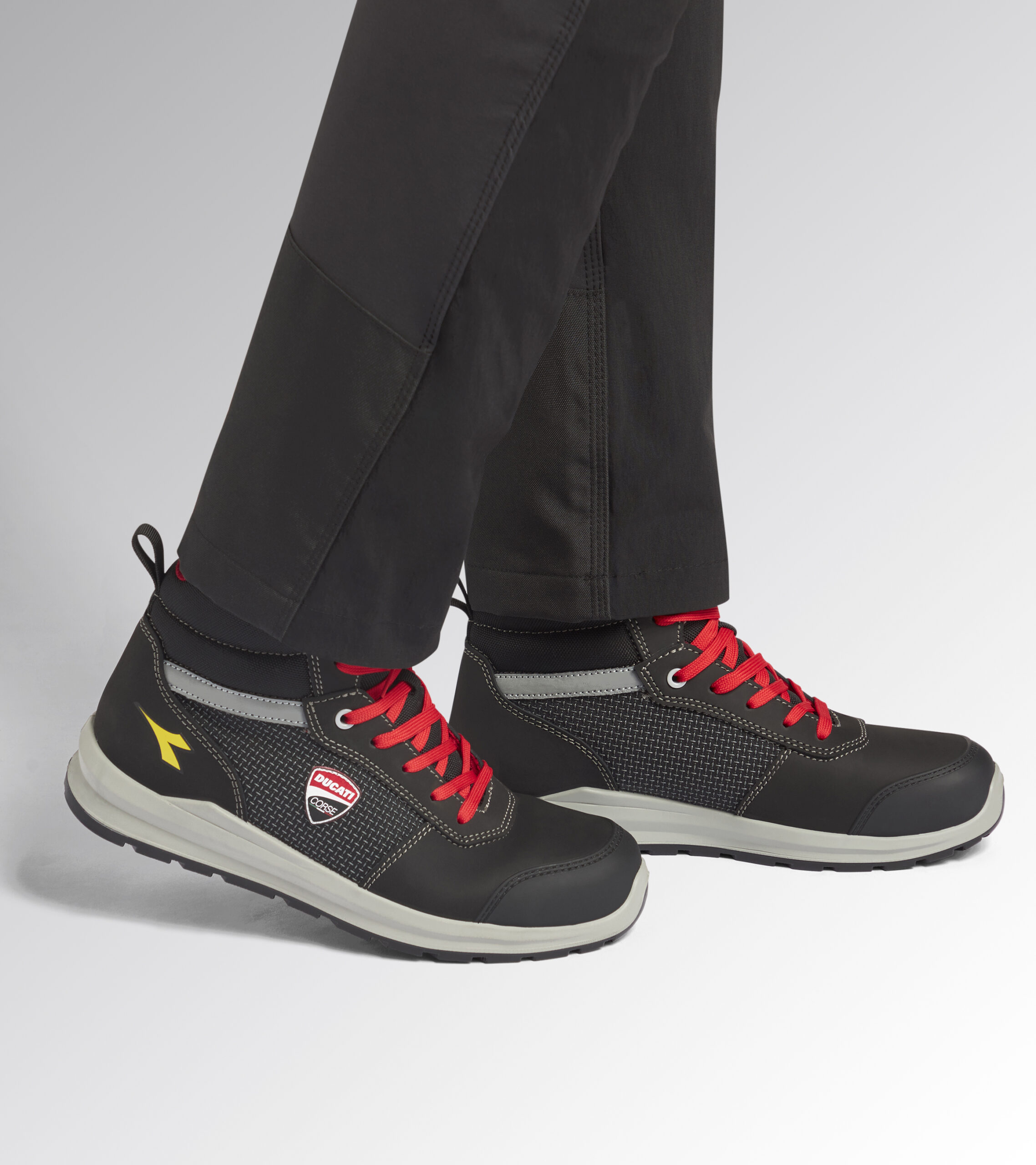 18170346 DIADORA SPEEDY RACE LOW S3S FO SR SC MET FREE 46